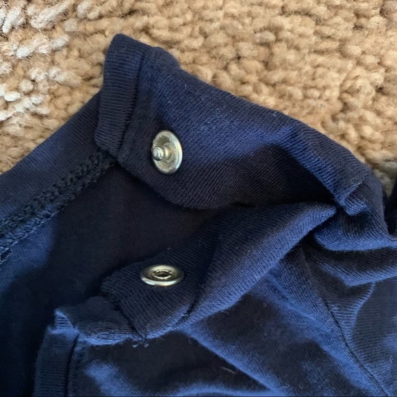 5/$35 H&M LOVE T-shirt - Picture 5 of 6